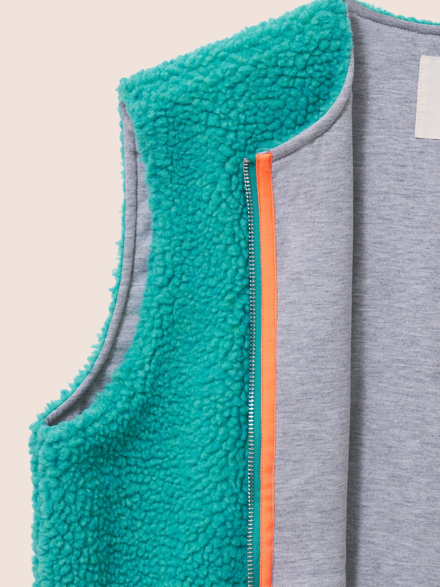 Harlem Recycled Fleece Gilet in Teal - Image 4