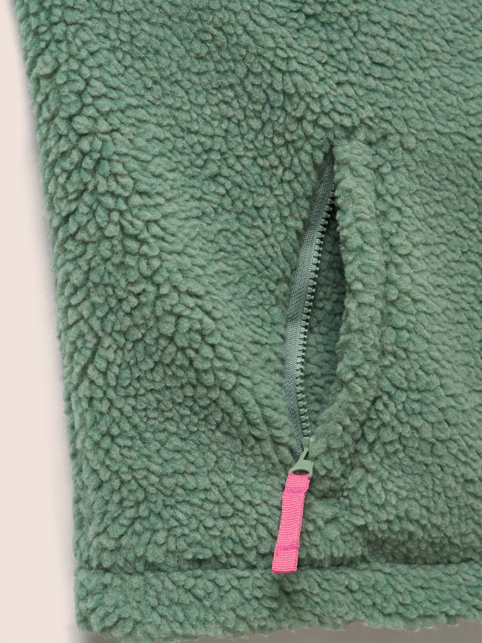 Harlem Recycled Fleece Gilet in Hedge Green - Image 7