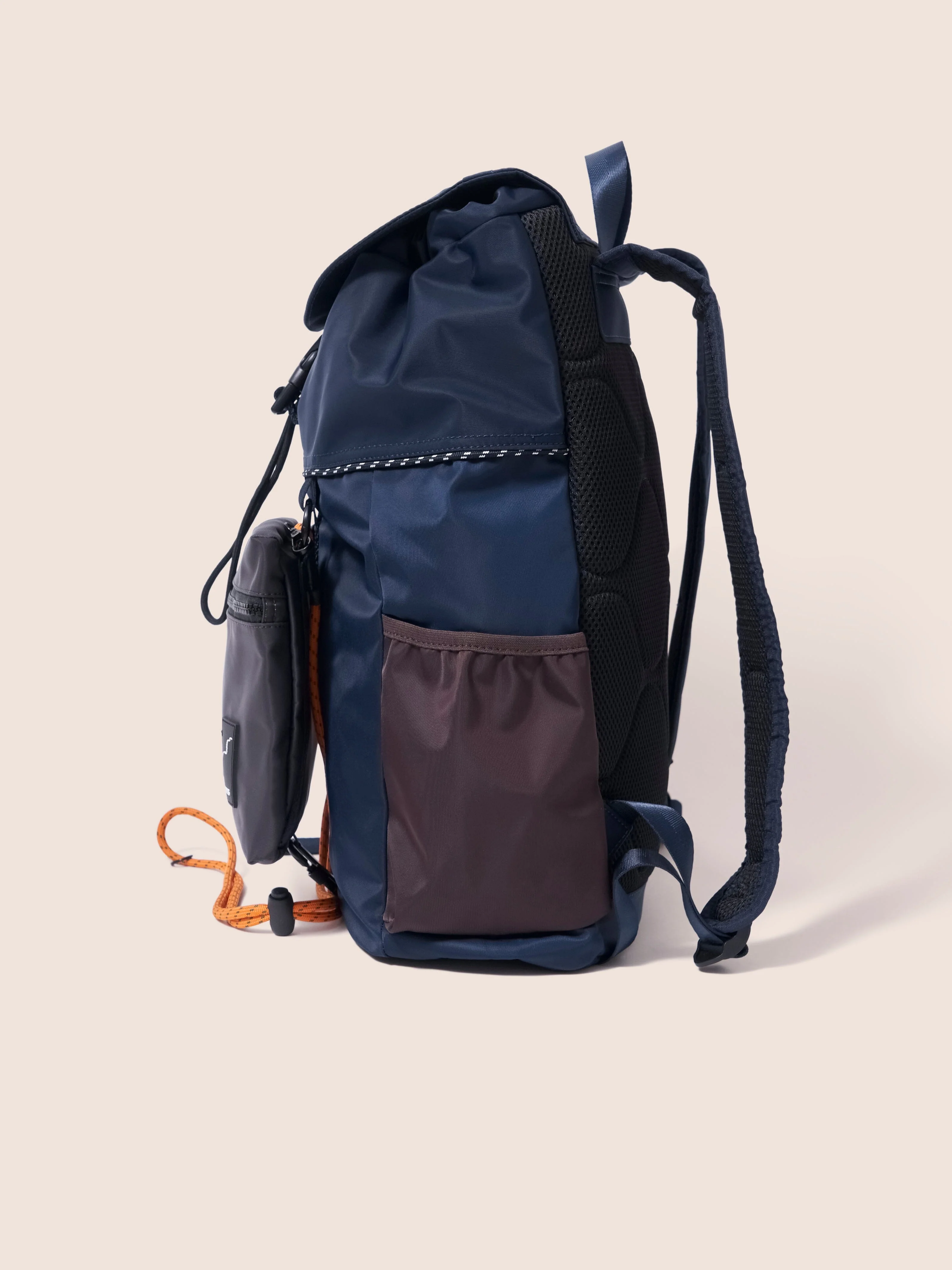 Urban Trek Recycled Modular 3 in 1 Backpack in Navy - Image 6